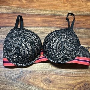 VICTORIA SECRET - padded bra black and orange lace size 36C